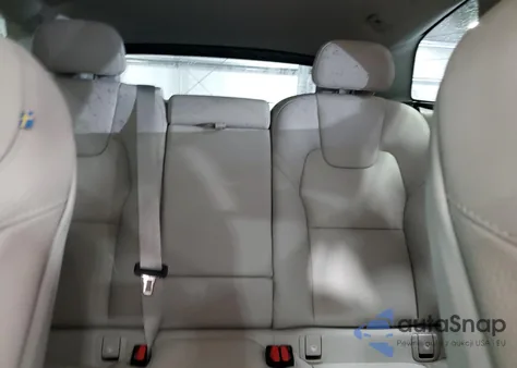 2025 Volvo Xc60 Plus z USA, uszkodzony, nr VIN YV4H60RC2S1199741